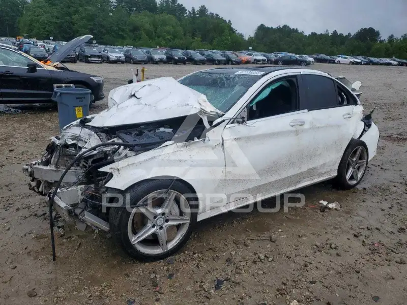 2015 Mercedes Benz C-Class photo