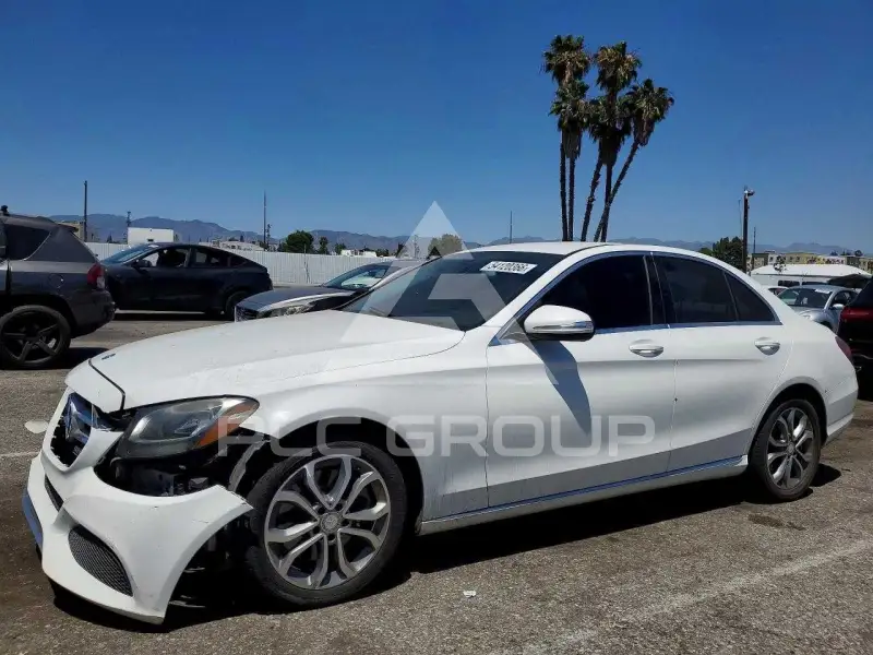 2015 Mercedes Benz C-Class photo