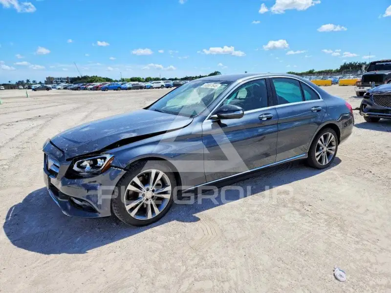 2015 Mercedes Benz C-Class фото
