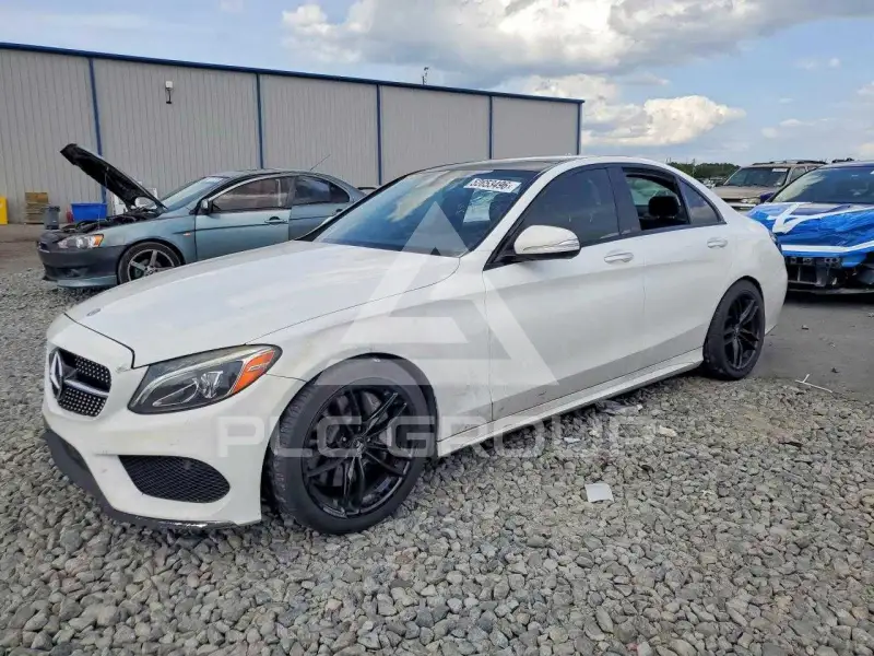 2015 Mercedes Benz C-Class фото