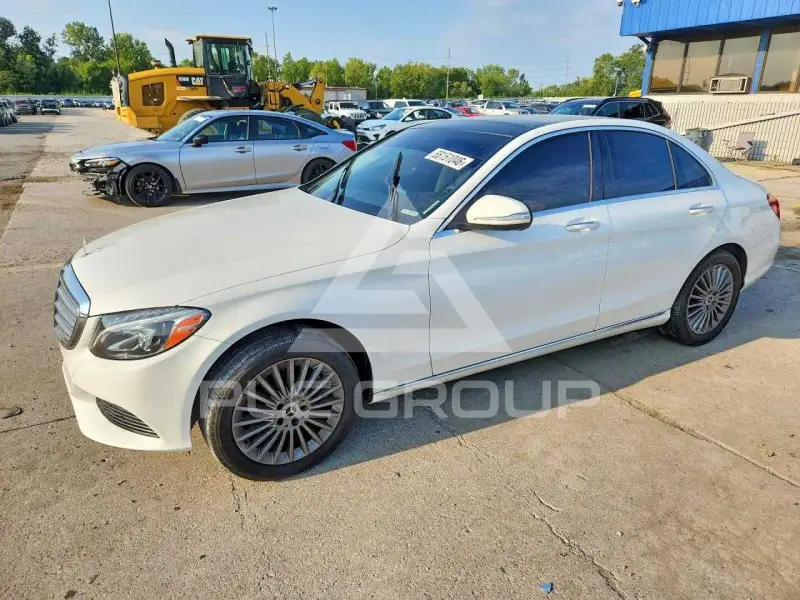 2015 Mercedes Benz C-Class фото