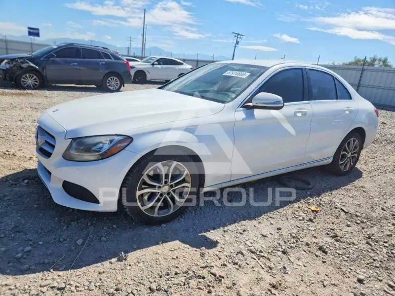 2015 Mercedes Benz C-Class photo