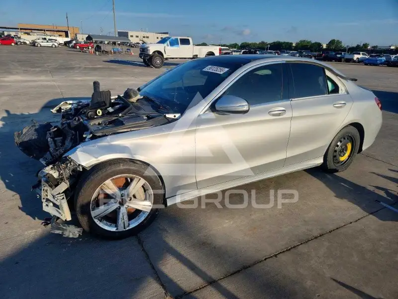 2015 Mercedes Benz C-Class фото