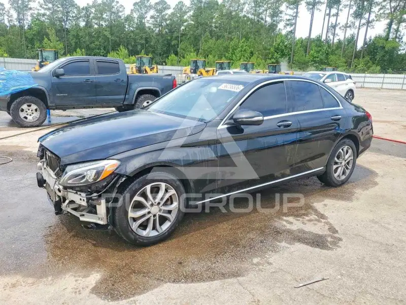 2015 Mercedes Benz C-Class photo