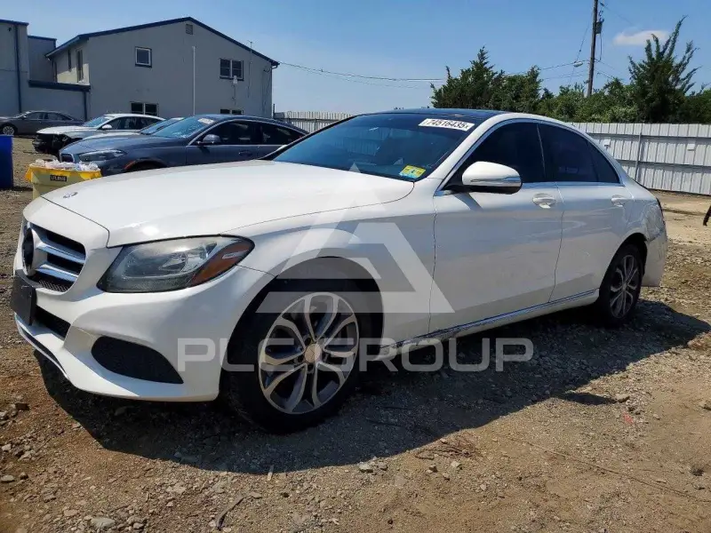 2015 Mercedes Benz C-Class photo