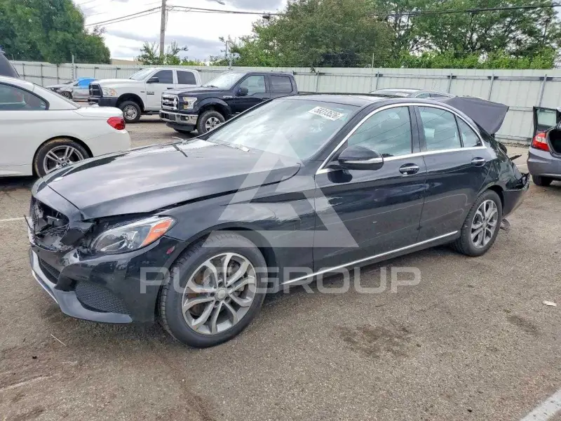 2015 Mercedes Benz C-Class photo