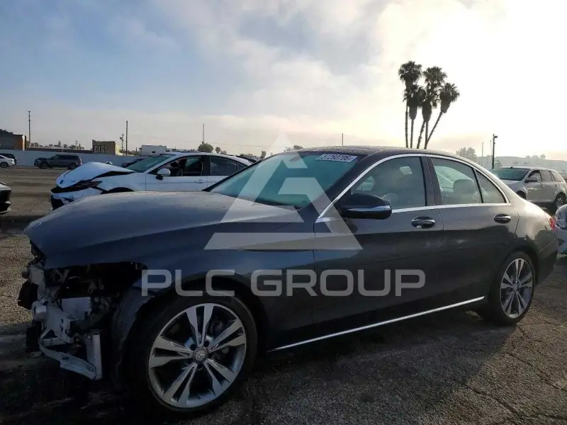 2015 Mercedes Benz C-Class фото