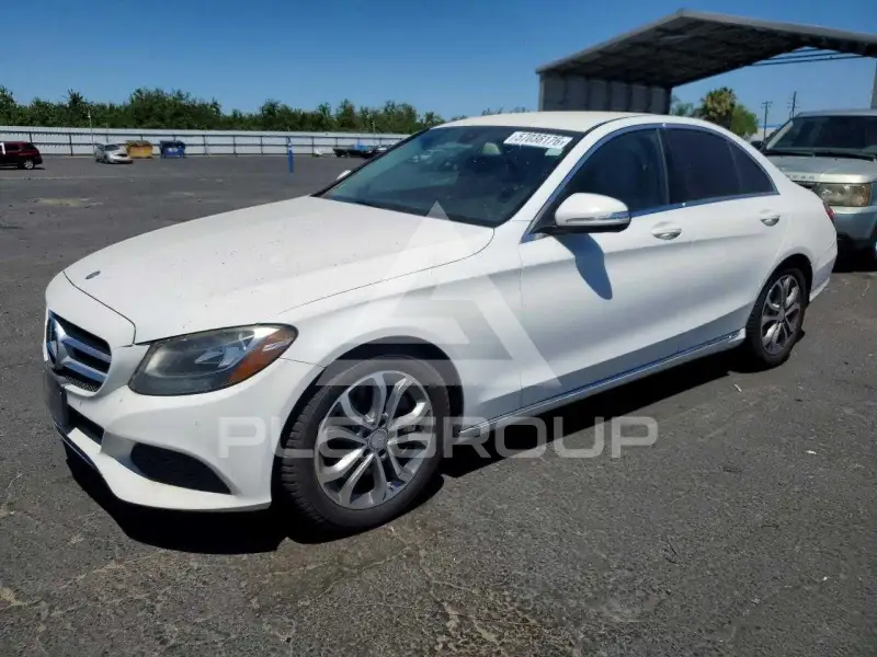 2015 Mercedes Benz C-Class photo