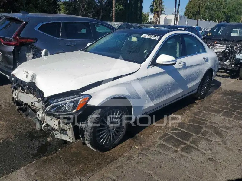 2015 Mercedes Benz C-Class фото