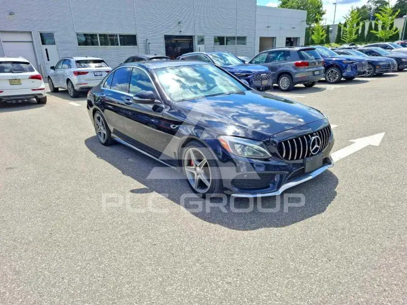 2015 Mercedes Benz C-Class photo