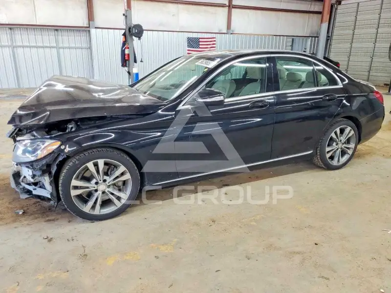2015 Mercedes Benz C-Class photo