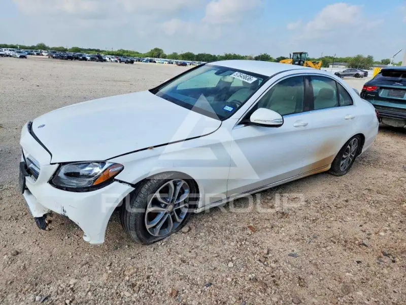 2015 Mercedes Benz C-Class фото