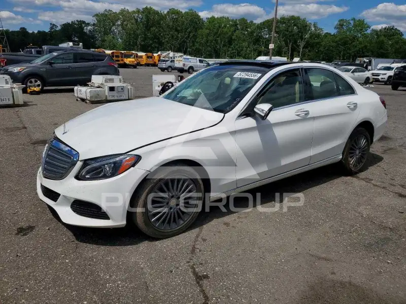 2015 Mercedes Benz C-Class фото