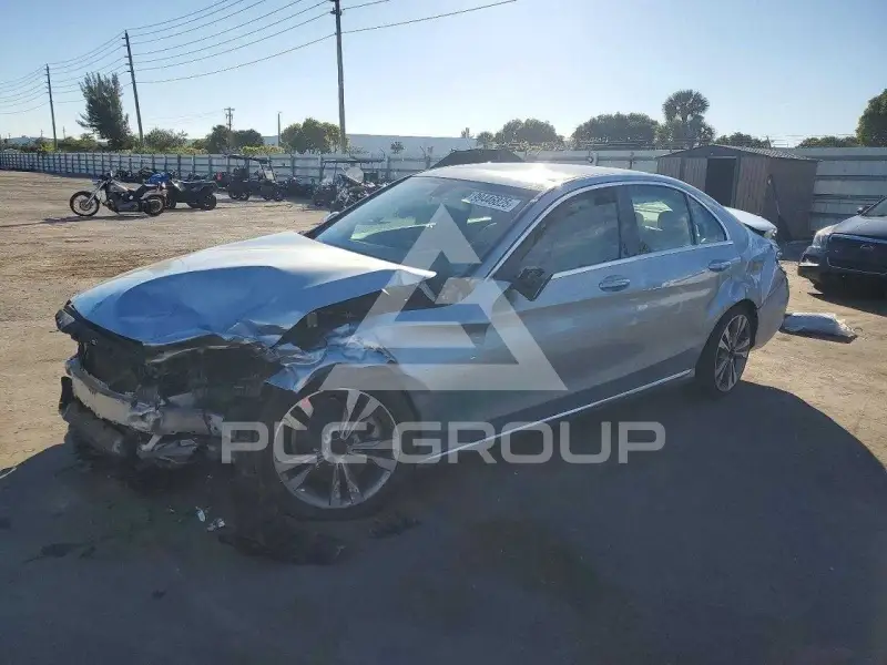 2015 Mercedes Benz C-Class фото