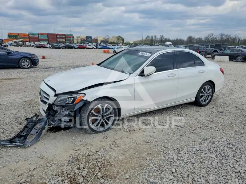 2015 Mercedes Benz C-Class фото