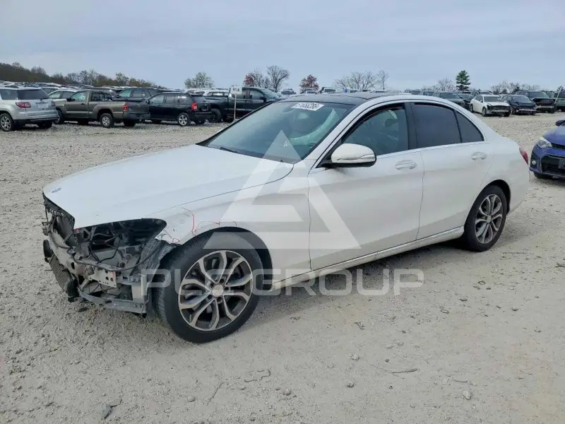 2015 Mercedes Benz C-Class photo