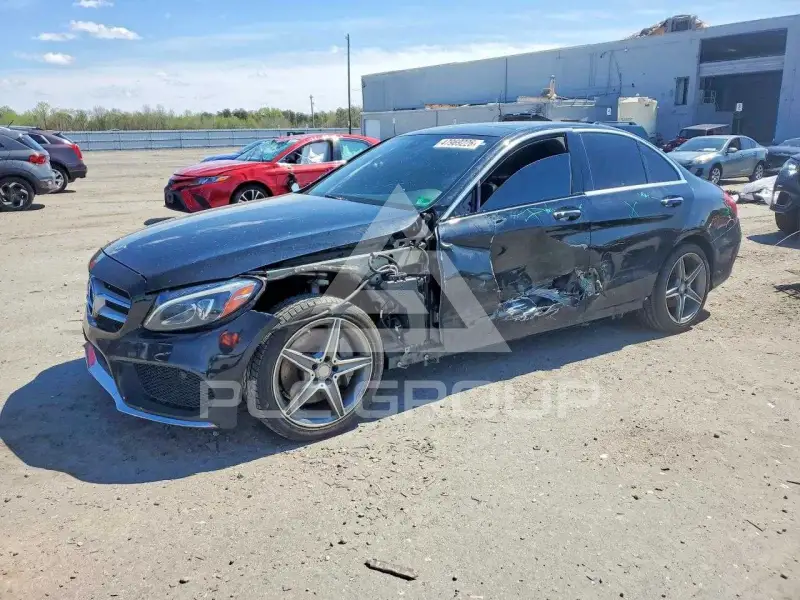 2015 Mercedes Benz C-Class photo