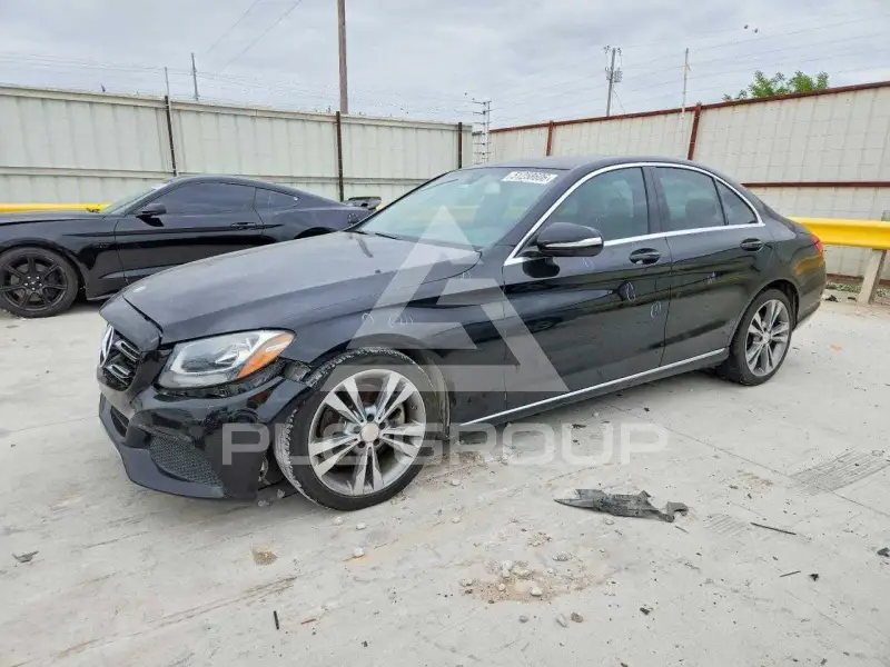 2015 Mercedes Benz C-Class фото