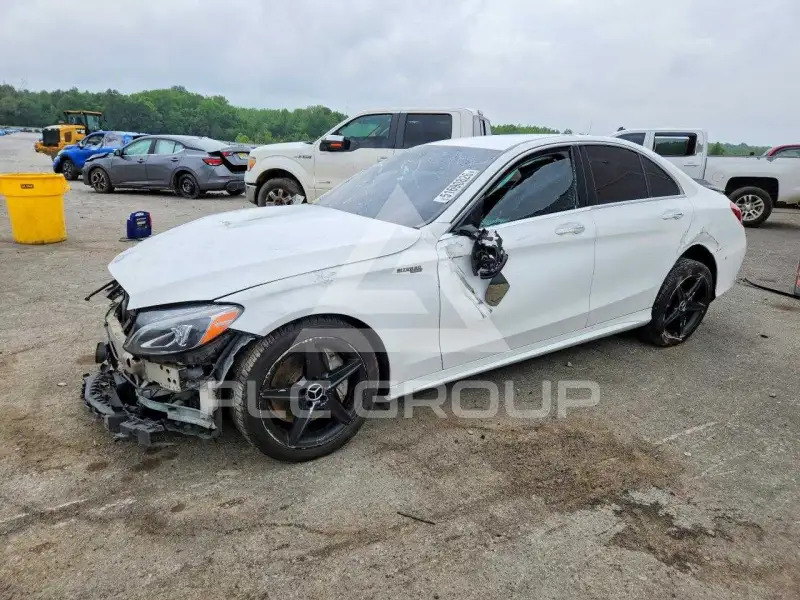 2015 Mercedes Benz C-Class фото