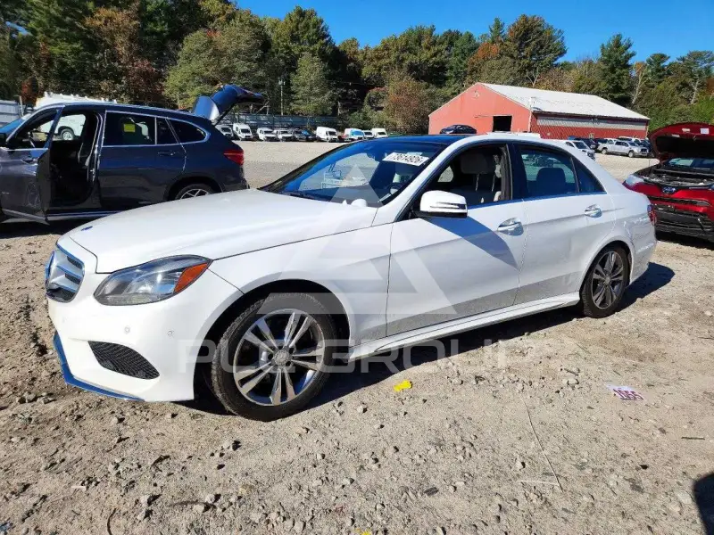 2015 Mercedes Benz E-Class фото