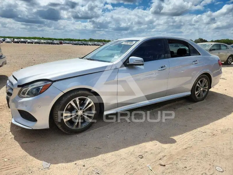 2015 Mercedes Benz E-Class фото