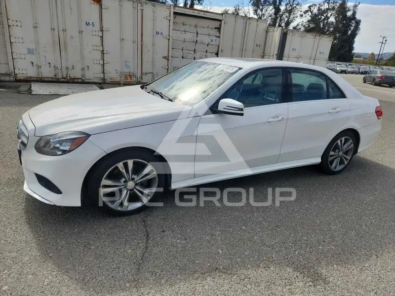 2015 Mercedes Benz E-Class фото