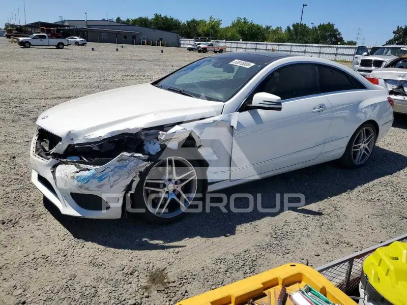 2015 Mercedes Benz E-Class photo