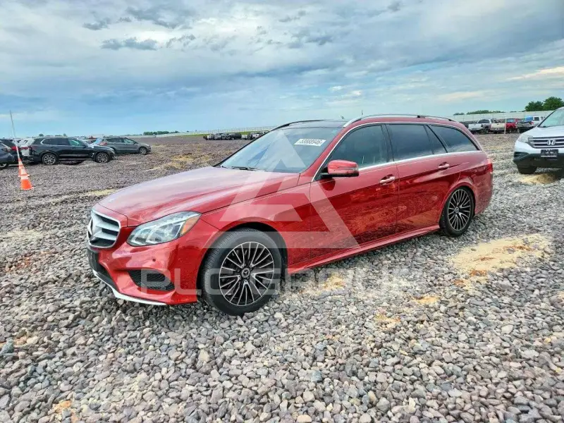 2015 Mercedes Benz E-Class фото