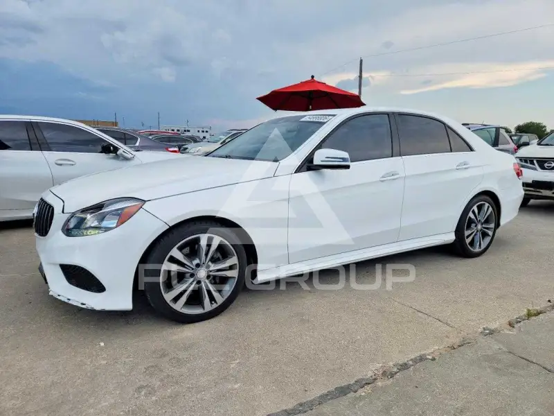 2015 Mercedes Benz E-Class фото