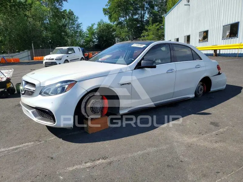 2015 Mercedes Benz E-Class photo