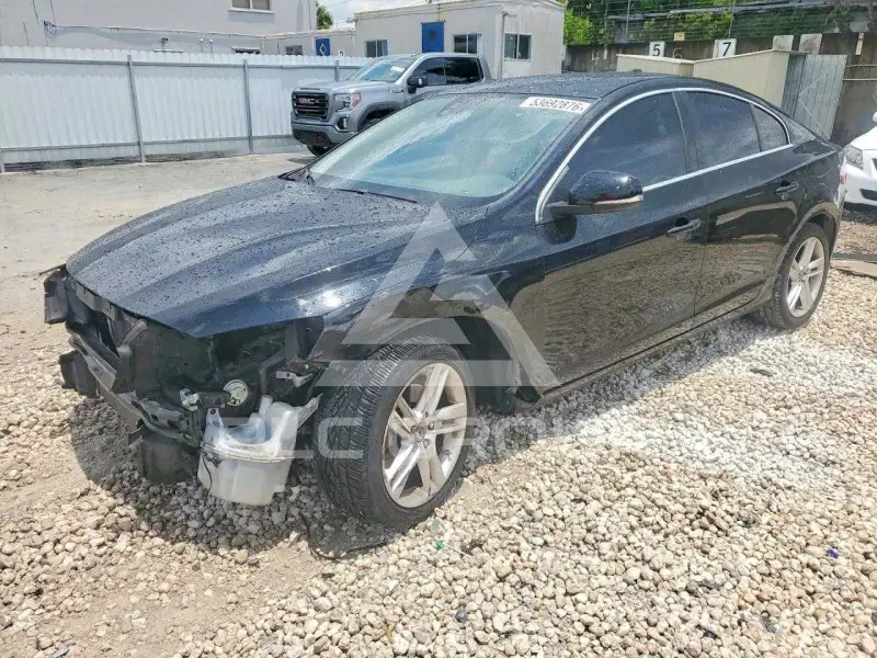 2015 Volvo S60 фото