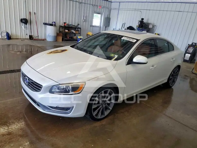 2015 Volvo S60 фото