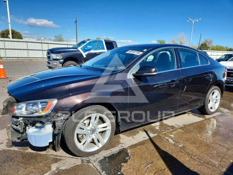 2015 Volvo S60 фото