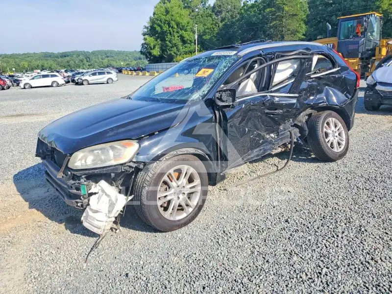 2015 Volvo XC60 фото