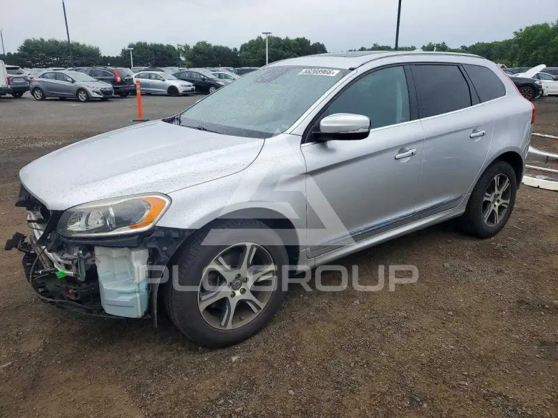2015 Volvo XC60 фото
