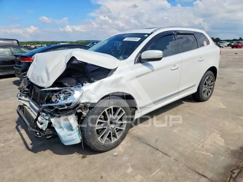 2015 Volvo XC60 photo