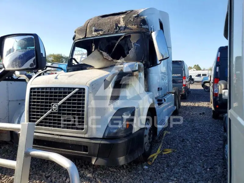 2015 Volvo VNL фото