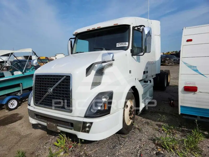 2015 Volvo VNL фото