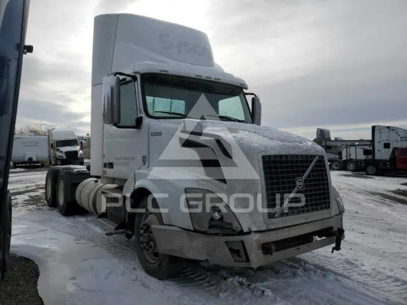 2015 Volvo VNL photo