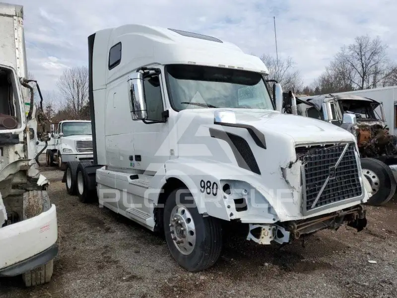 2015 Volvo VNL фото