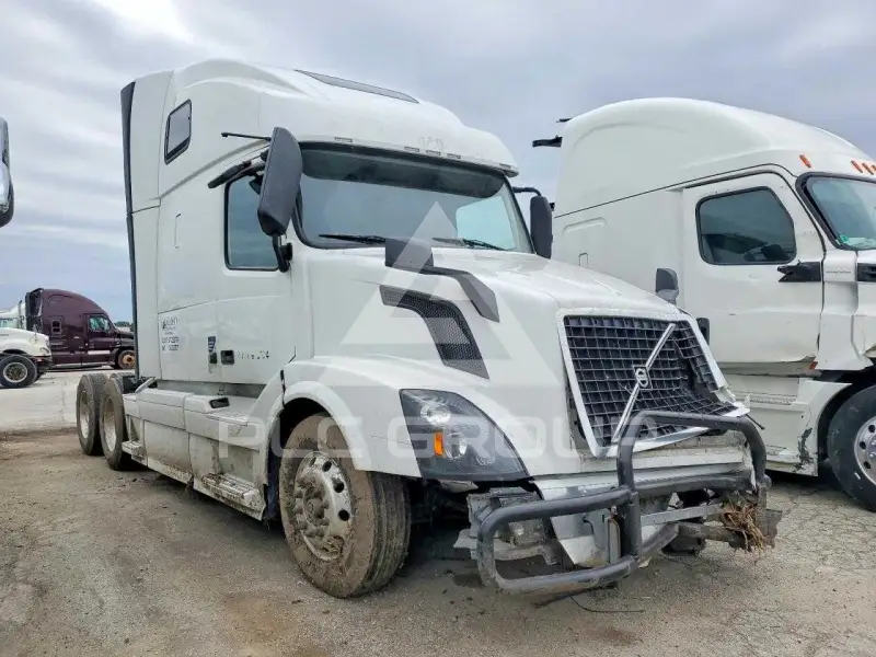 2015 Volvo VNL фото
