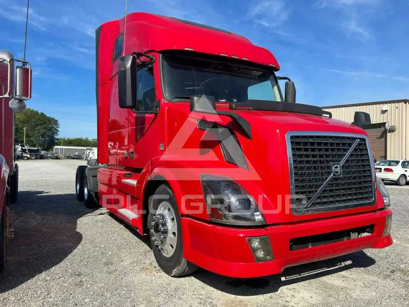 2015 Volvo VNL фото