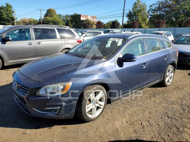 2015 Volvo V60 фото
