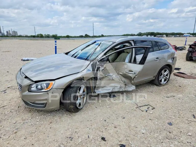 2015 Volvo V60 фото