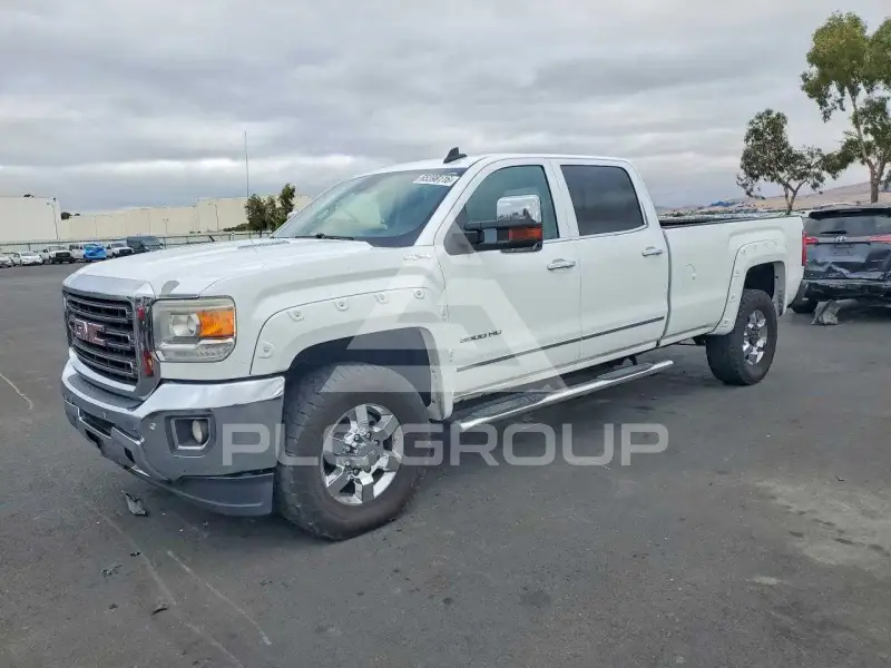 2015 GMC Sierra photo