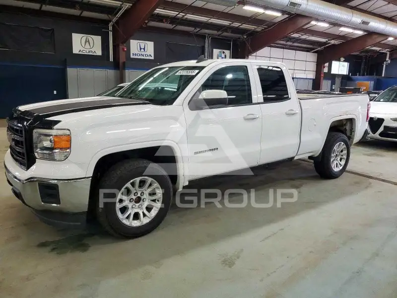 2015 GMC Sierra photo