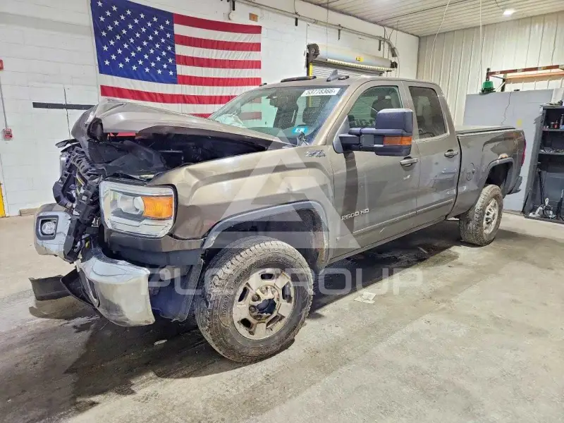 2015 GMC Sierra photo