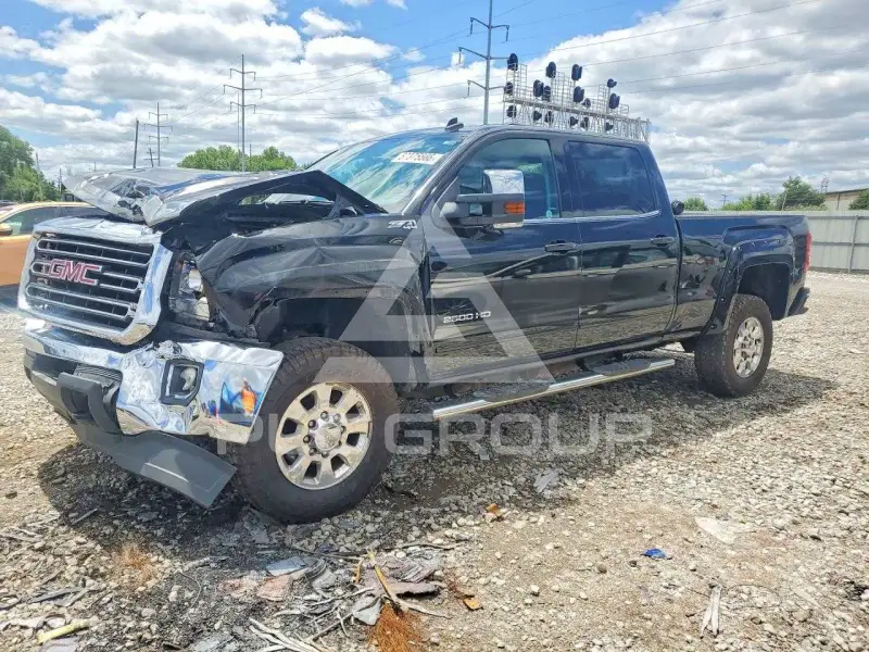 2015 GMC Sierra photo