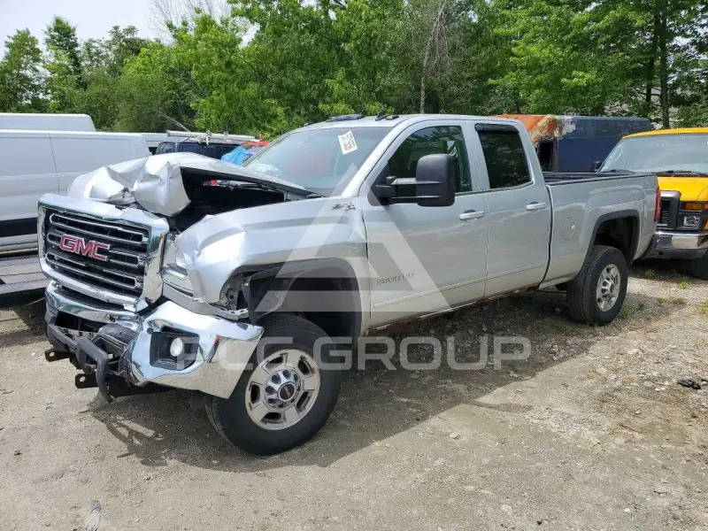 2015 GMC Sierra photo