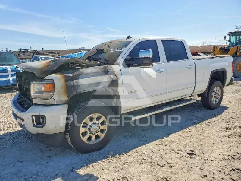 2015 GMC Sierra photo